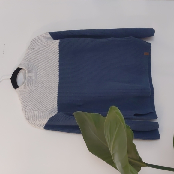 Roots Sweater - Picture 8 of 11